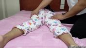 Video Bokep Uncle took advantage of his niece to massage her body when she was alone at home Sub English Jav gratis