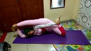 Download vidio Bokep Hijab Doing Sexy Yoga terbaru
